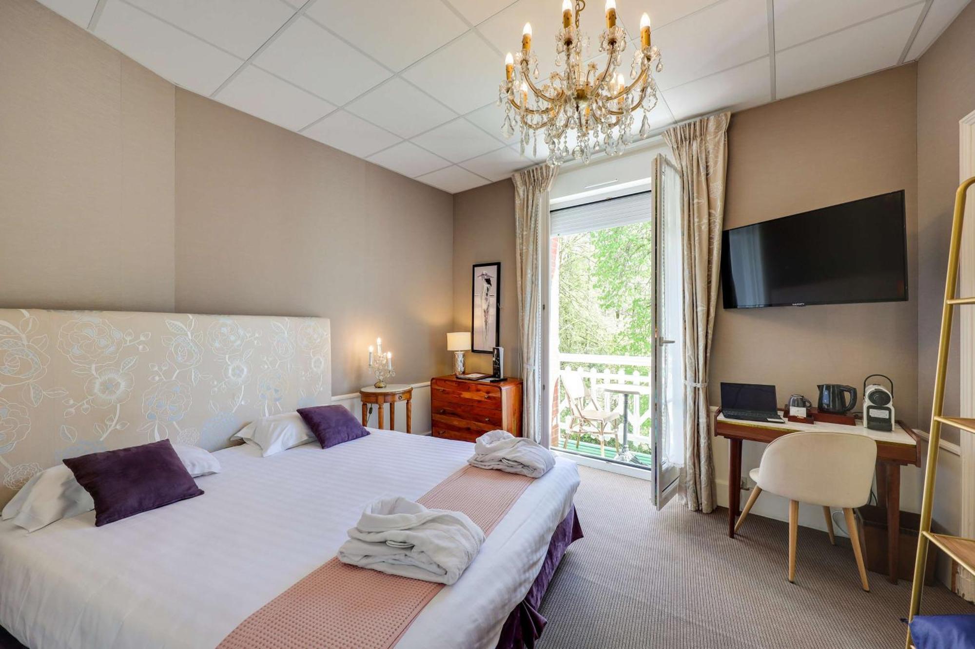 Brit Hotel & Spa Le Roc Au Chien Bagnoles de l'Orne Normandie Exterior photo